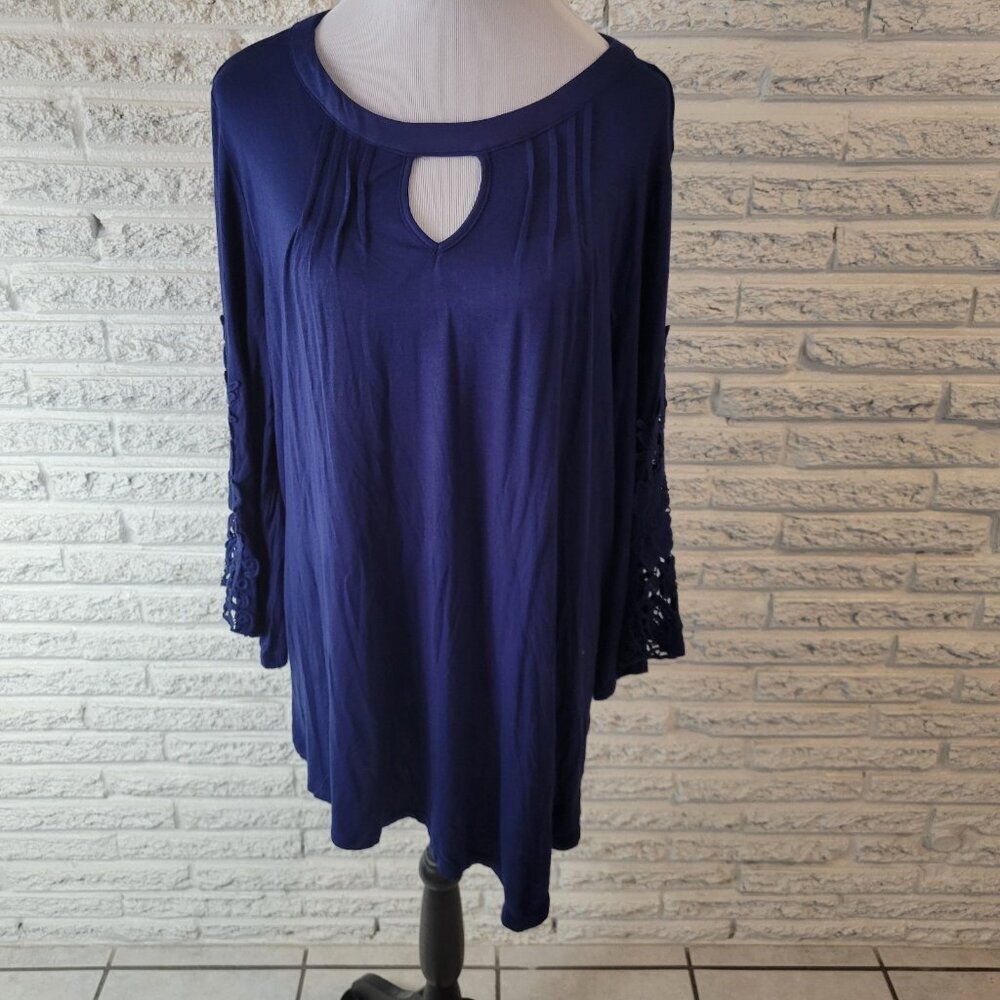 John Paul Richard Plus 1X Blue Tunic Top Crochet Keyhole 3/4 Sleeve BLU126E
